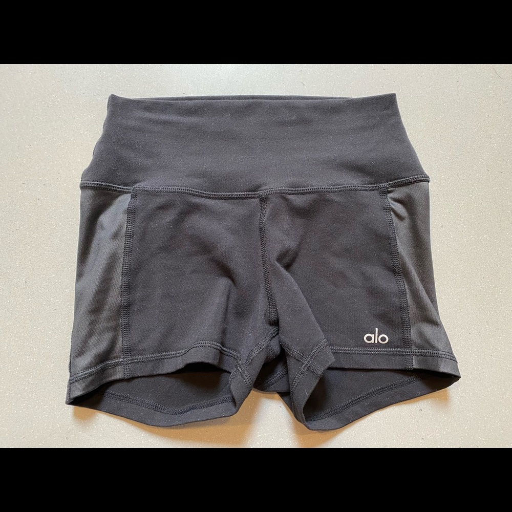 Alo Yoga Elevate Shorts XS